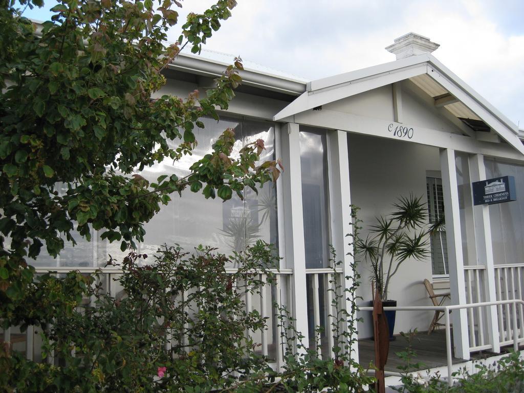 Three Chimneys Bed And Breakfast Boutique Guest House Albany Exterior photo